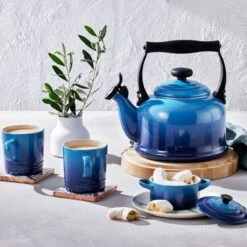 Le Creuset Tradition Fluitketel 2,1 Liter Staal Azure -Keukenbenodigdheden Winkel 40102022200000 alt4