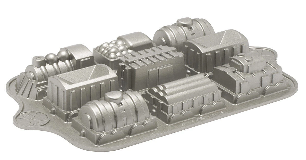 Nordic Ware Trein Bakvorm 9 Stuks 40 X 25 Cm Gietaluminium G 3 Nordic Ware Trein Bakvorm 9 Stuks 40 X 25 Cm Gietaluminium G
