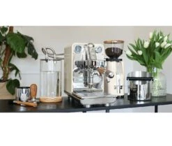 ECM Puristika Espressomachine Rvs / Crème 9 ECM Puristika Espressomachine Rvs / Crème -Keukenbenodigdheden Winkel ecm puristika creme milieu